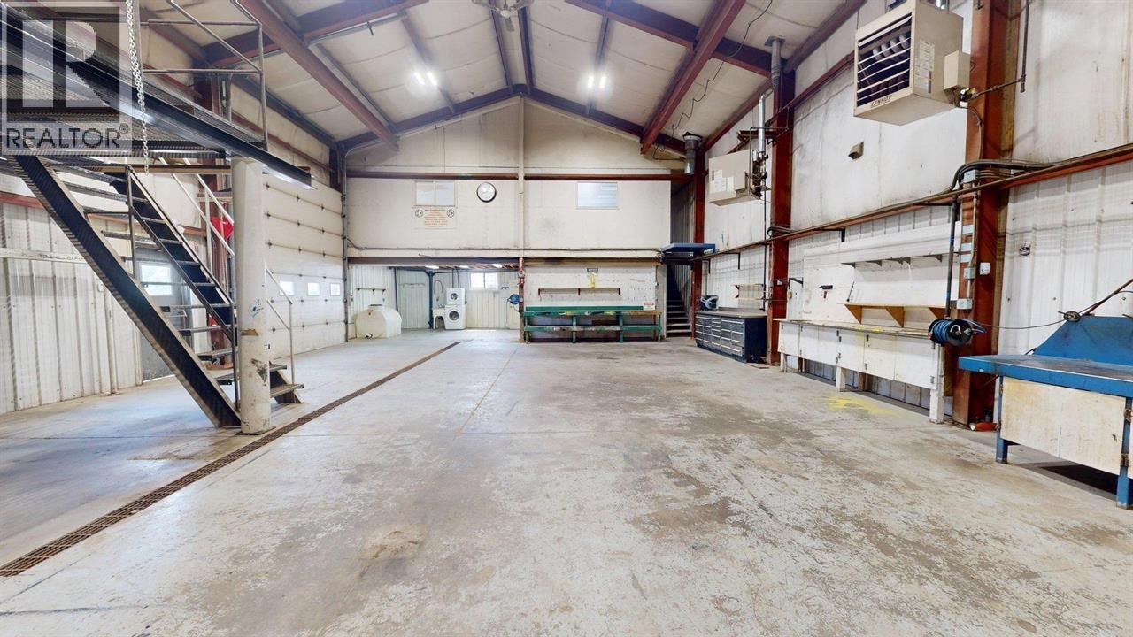 11927 242 Road, Fort St. John, British Columbia  V1J 4M7 - Photo 15 - C8077813