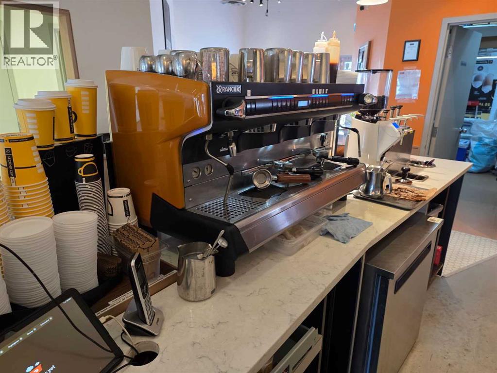 2803 17 Avenue Sw, Calgary, Alberta  T3E 0A8 - Photo 3 - A2301363