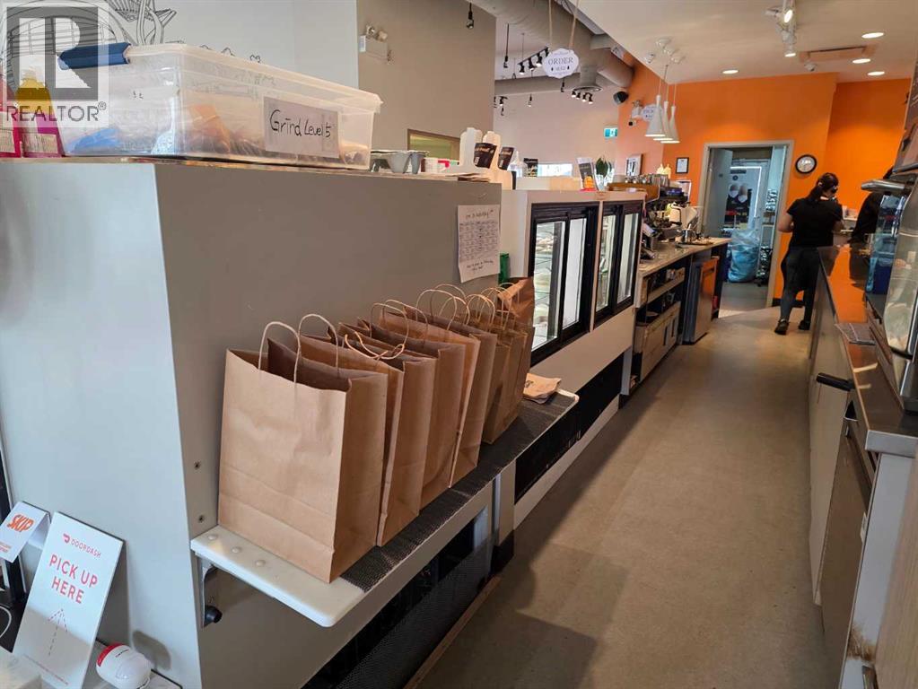 2803 17 Avenue Sw, Calgary, Alberta  T3E 0A8 - Photo 4 - A2301363