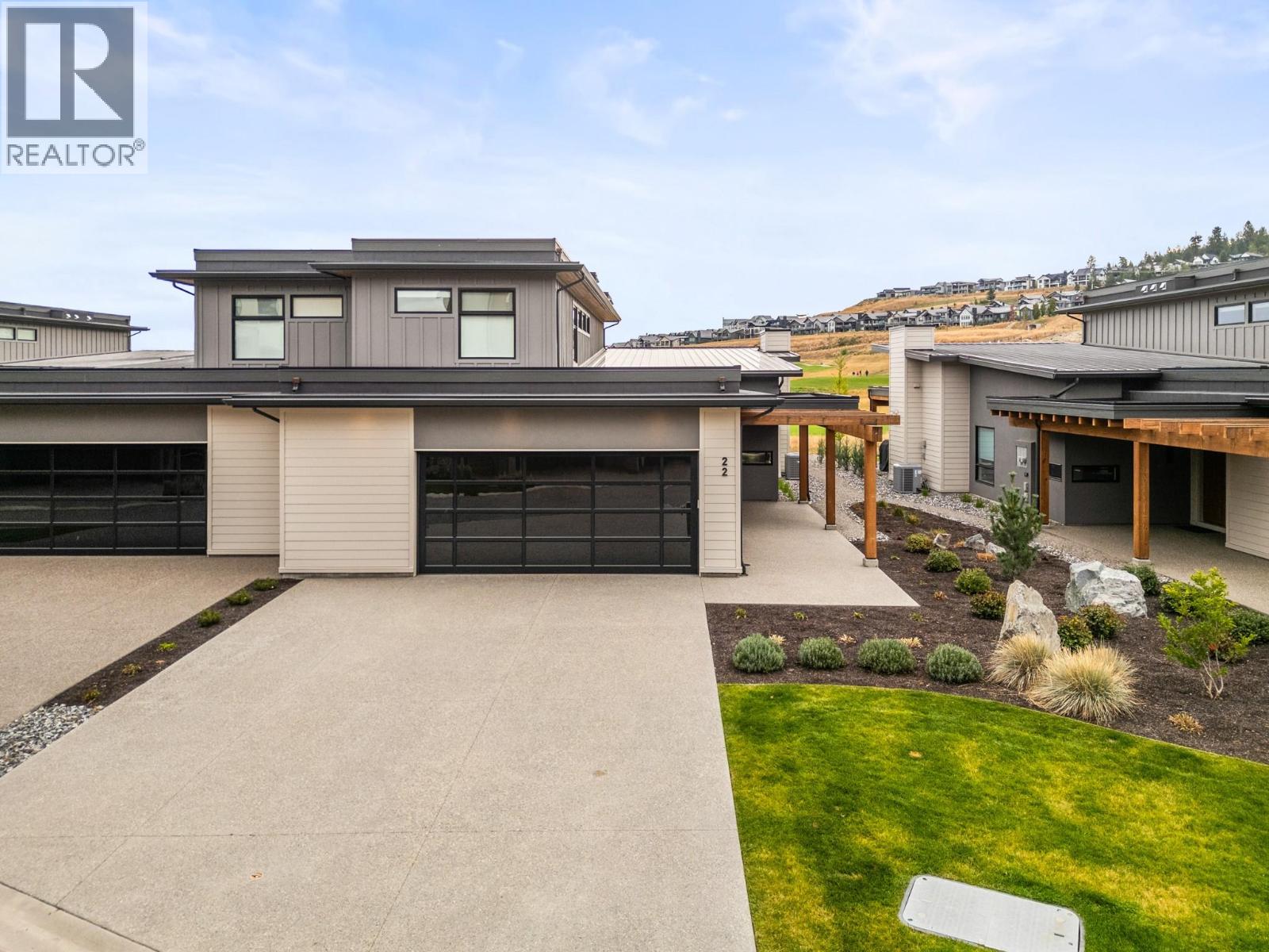 105 Predator Ridge Drive Unit# 22, Vernon, British Columbia  V1H 0A5 - Photo 4 - 10375275