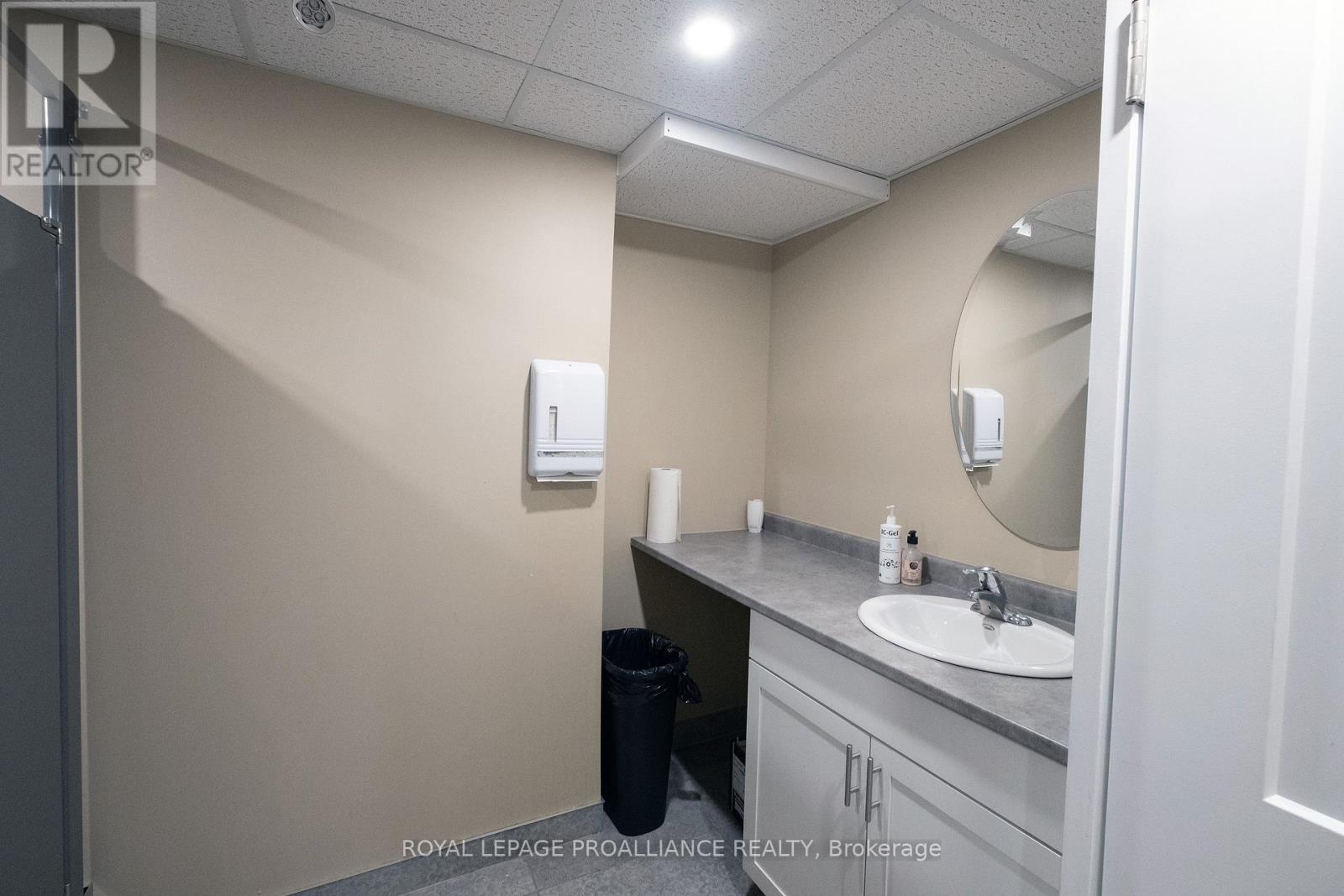 B - 354 Pinnacle Street, Belleville, Ontario  K8N 3B4 - Photo 20 - X12996948