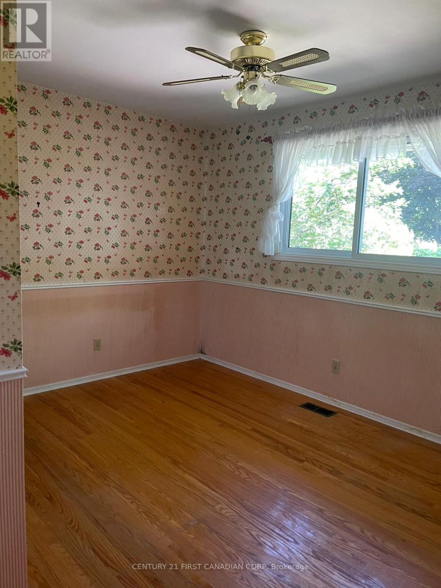 34 Benson Crescent, London North, Ontario  N5X 2B2 - Photo 14 - X12996860