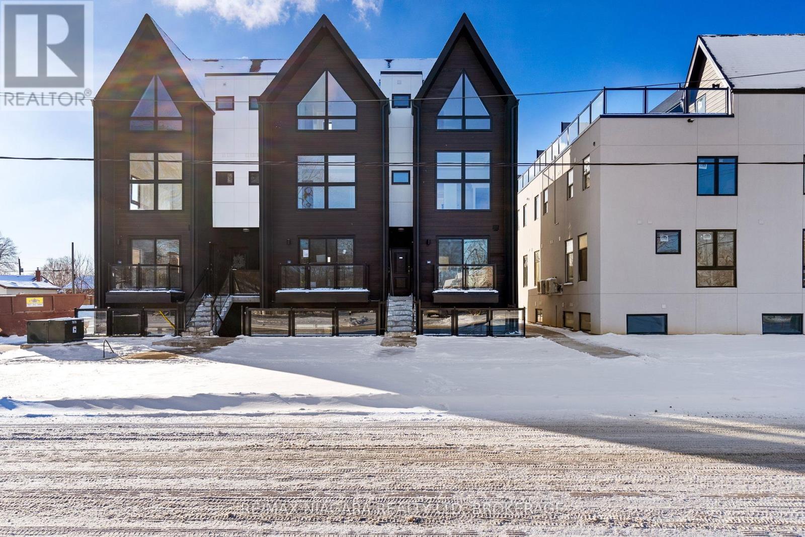 209 - 7277 Wilson Crescent, Niagara Falls, Ontario  L2G 4S5 - Photo 24 - X12894054