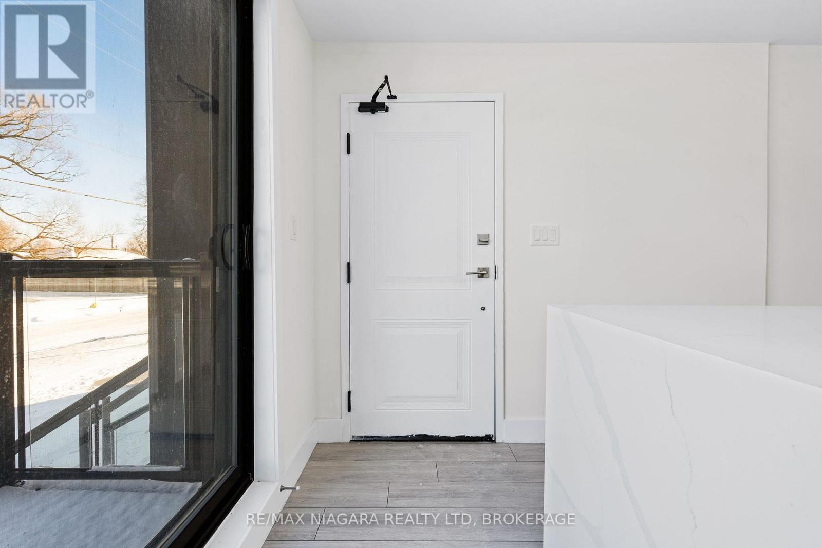 209 - 7277 Wilson Crescent, Niagara Falls, Ontario  L2G 4S5 - Photo 21 - X12894054