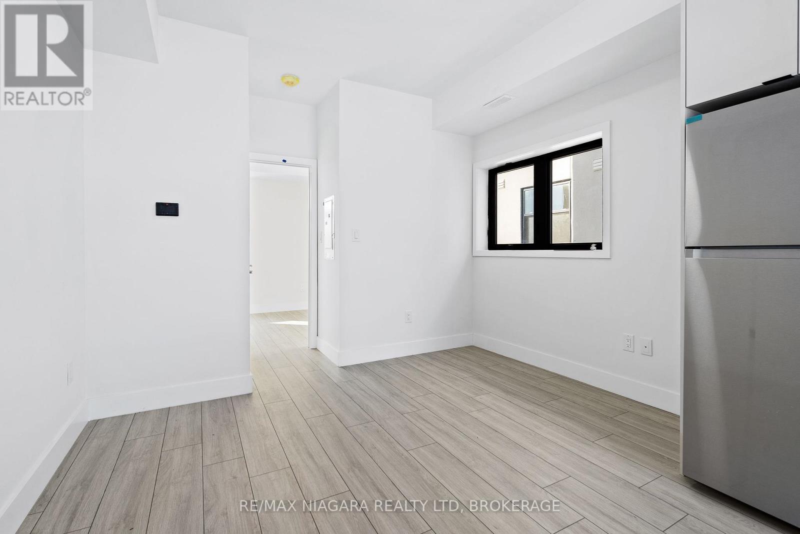 209 - 7277 Wilson Crescent, Niagara Falls, Ontario  L2G 4S5 - Photo 13 - X12894054