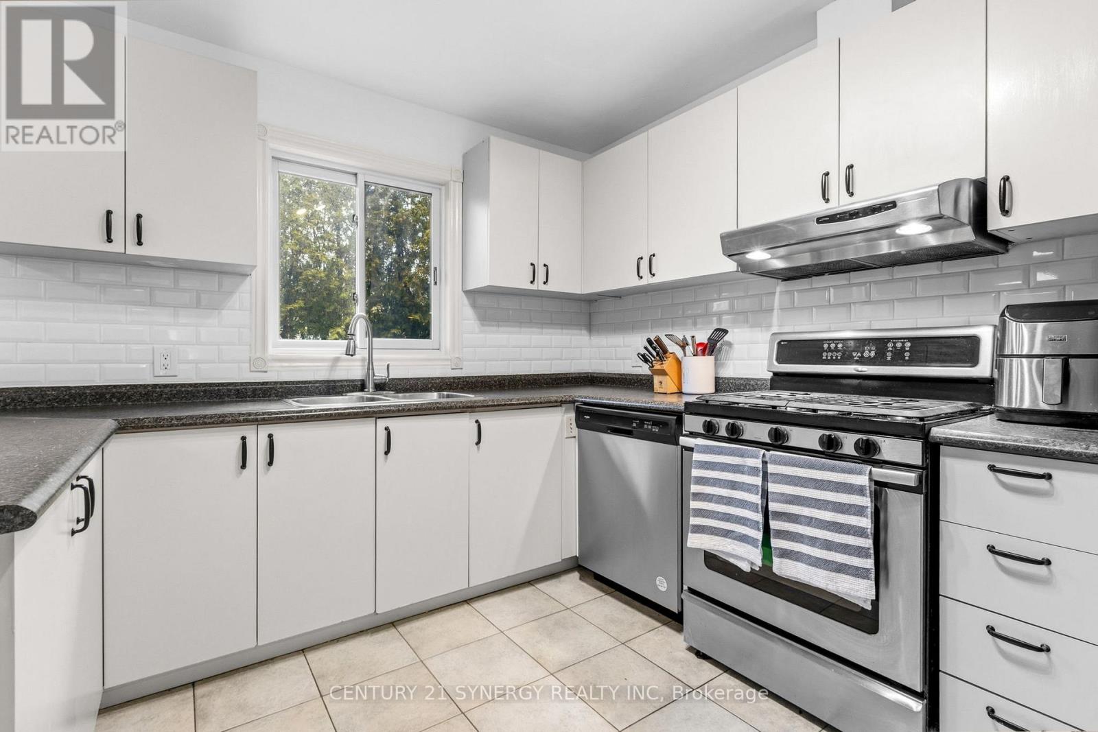 6 Berton Place, Ottawa, Ontario  K2L 3R8 - Photo 21 - X12996824