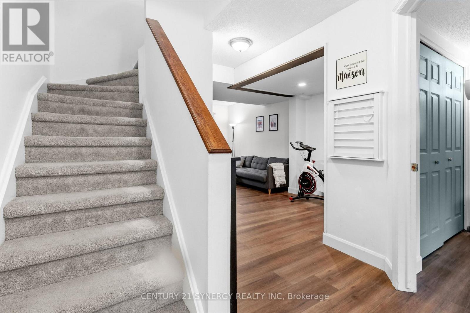 6 Berton Place, Ottawa, Ontario  K2L 3R8 - Photo 6 - X12996824