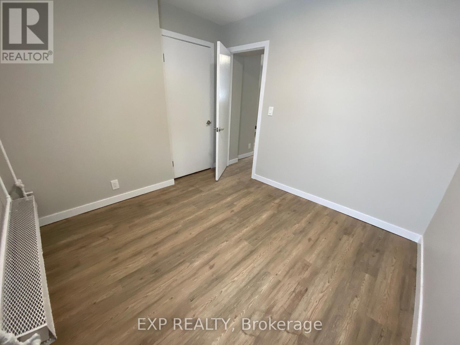 50 Central Avenue W, Brockville, Ontario K6V 4N7 - Photo 13 - X12996878