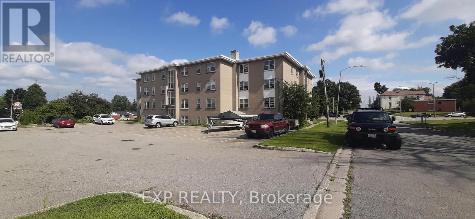 50 Central Avenue W, Brockville, Ontario K6V 4N7 - Photo 2 - X12996878