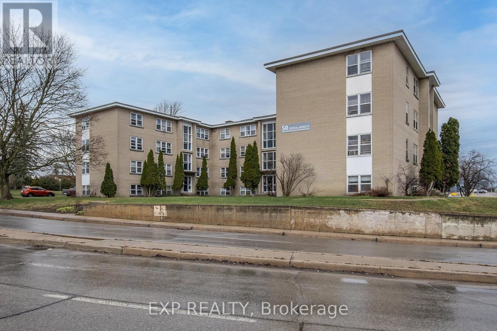 50 Central Avenue W, Brockville, Ontario K6V 4N7 - Photo 5 - X12996878
