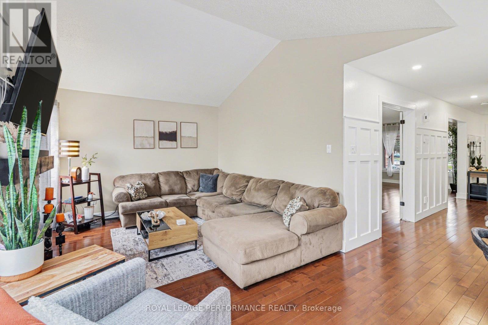 1006 Sheenboro Crescent, Ottawa, Ontario  K4A 3M8 - Photo 8 - X12996890