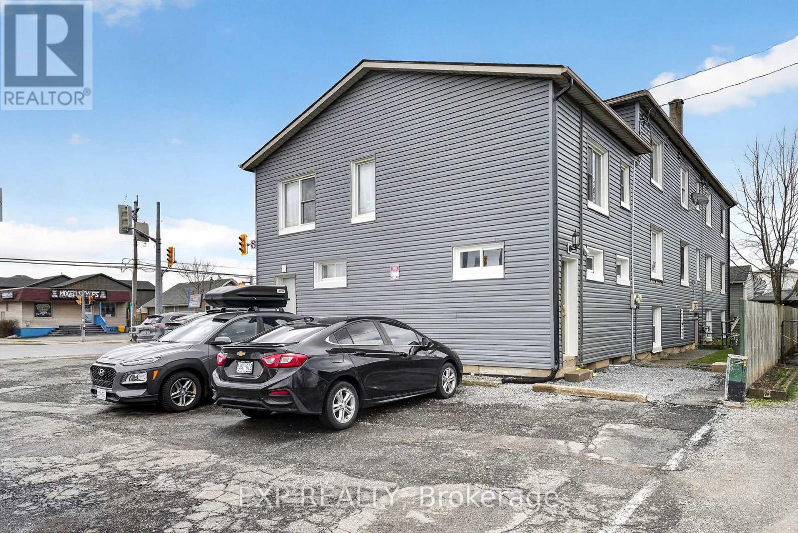 41 Hartzel Road, St. Catharines, Ontario  L2P 1M6 - Photo 3 - X12996896