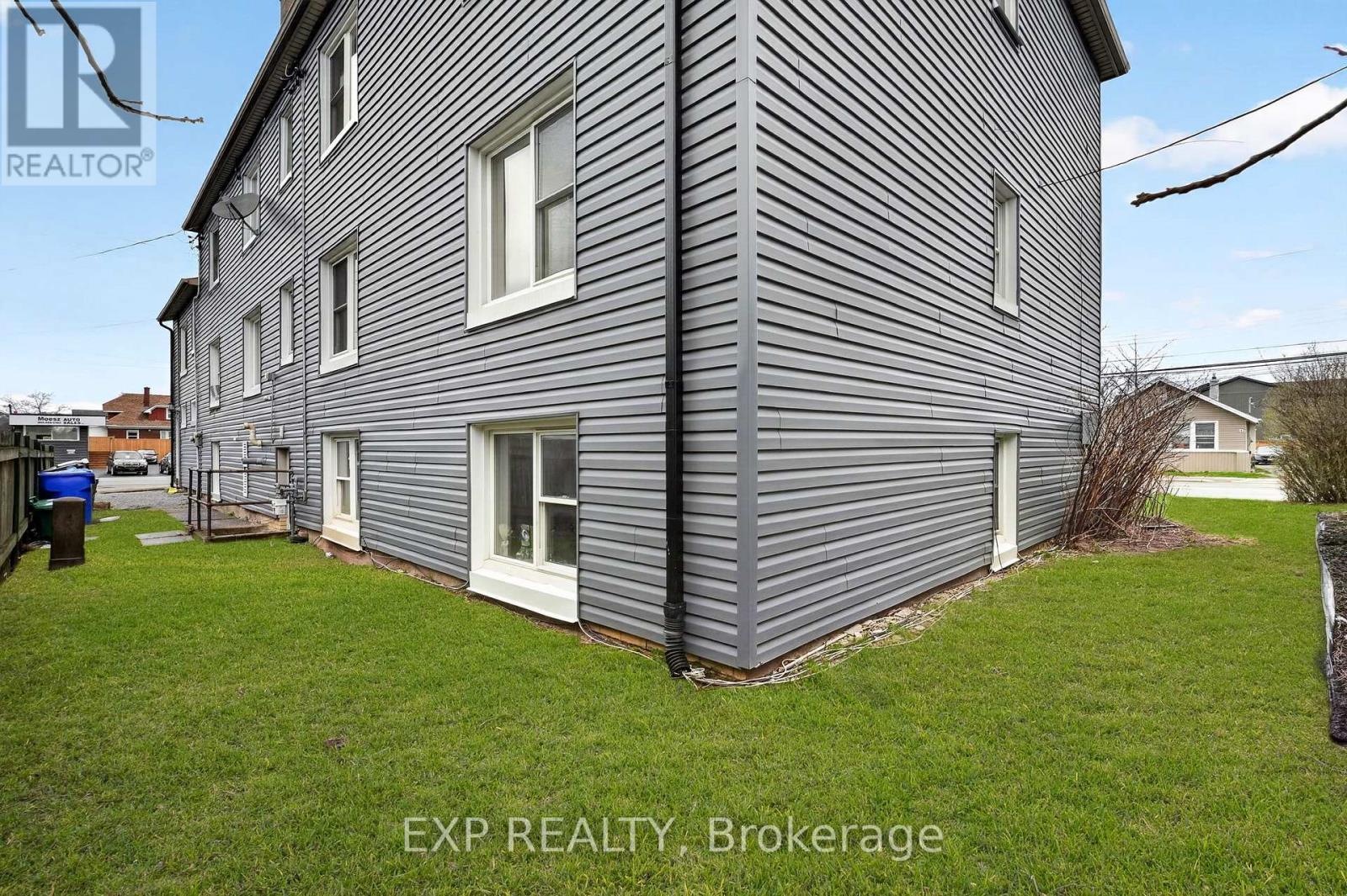 41 Hartzel Road, St. Catharines, Ontario  L2P 1M6 - Photo 4 - X12996896