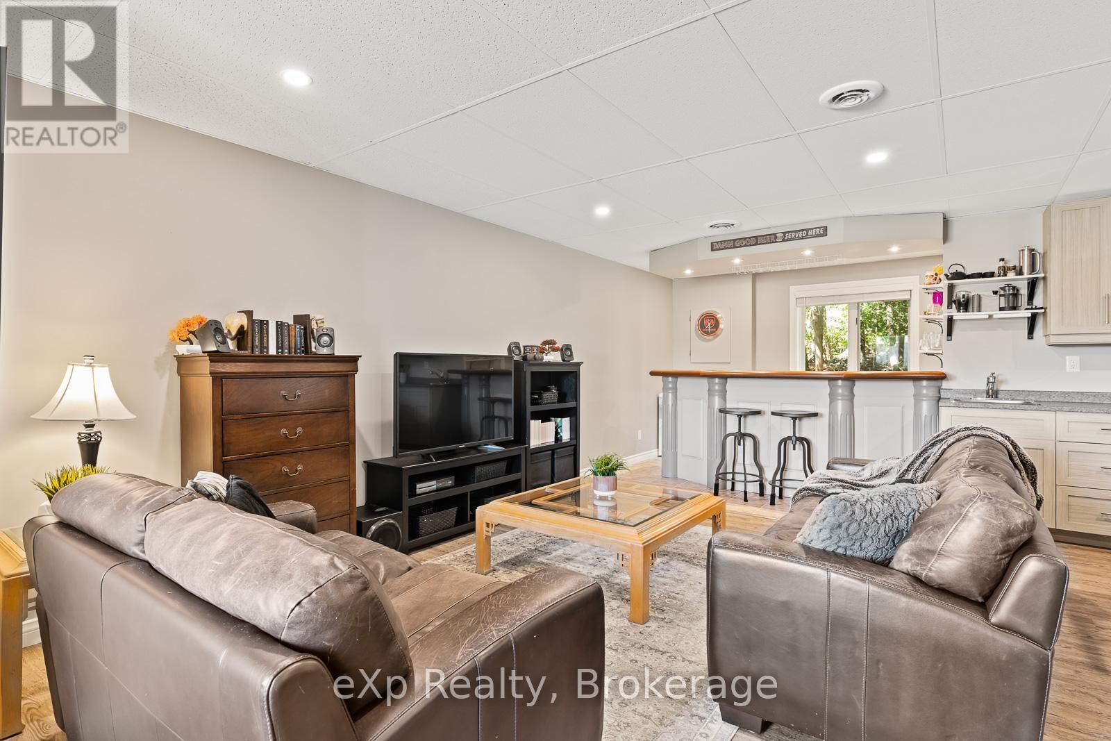 900 Berford Street, South Bruce Peninsula, Ontario  N0H 2T0 - Photo 39 - X12934088