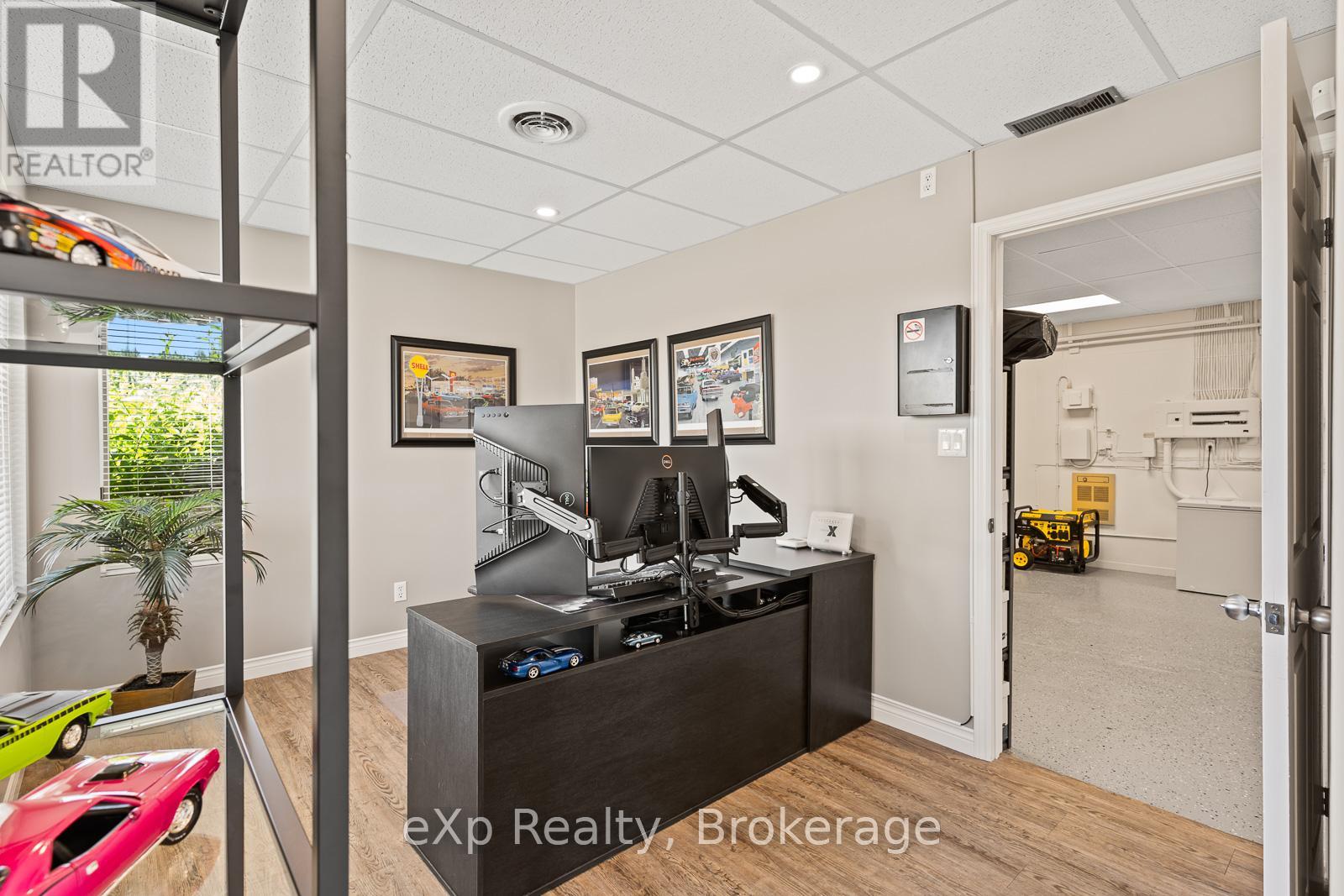 900 Berford Street, South Bruce Peninsula, Ontario  N0H 2T0 - Photo 32 - X12934088