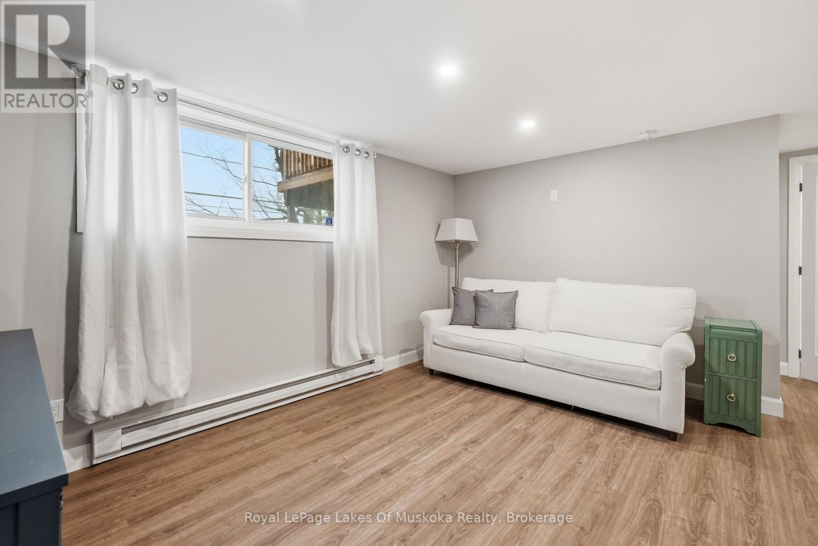 12 Manominee Street, Huntsville, Ontario  P1H 1H2 - Photo 16 - X12996660