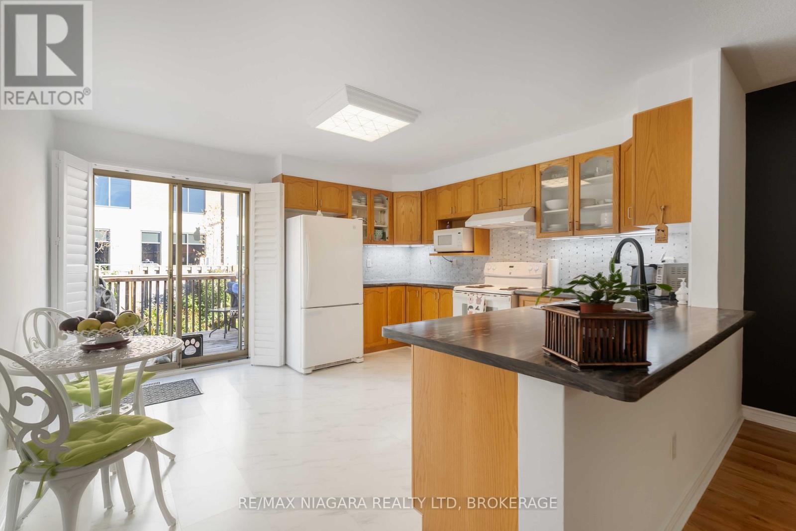 14 - 165 Main Street E, Grimsby, Ontario  L3M 1P2 - Photo 10 - X12996884