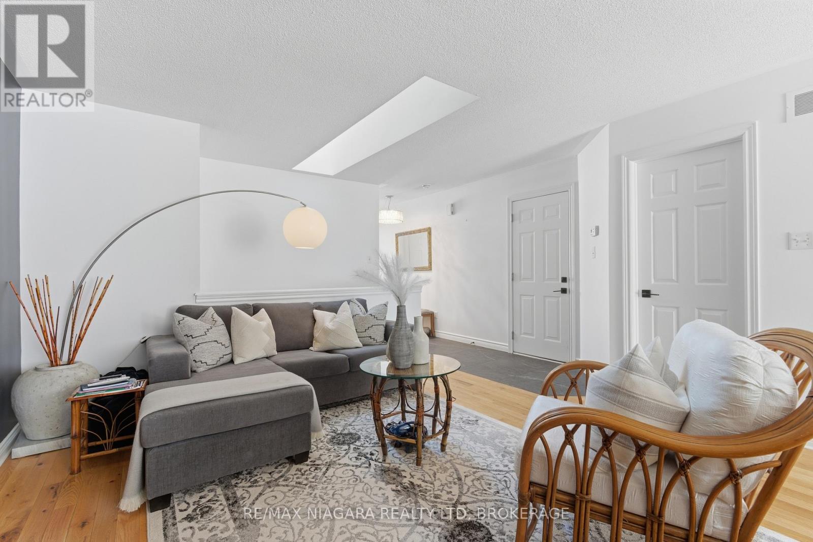 14 - 165 Main Street E, Grimsby, Ontario  L3M 1P2 - Photo 6 - X12996884