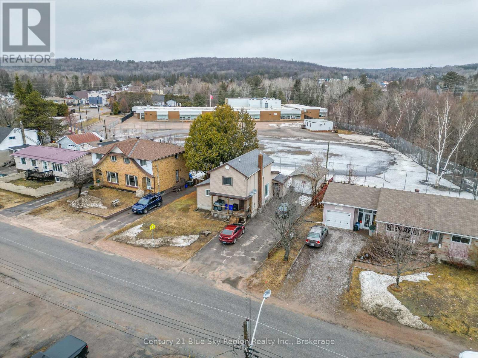 380 Park Avenue, North Bay, Ontario  P1B 7L3 - Photo 5 - X12996968