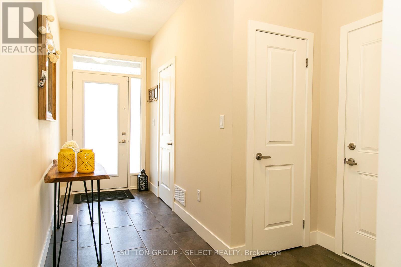 133 - 1960 Dalmagarry Road, London North, Ontario  N6G 0T8 - Photo 3 - X12996250