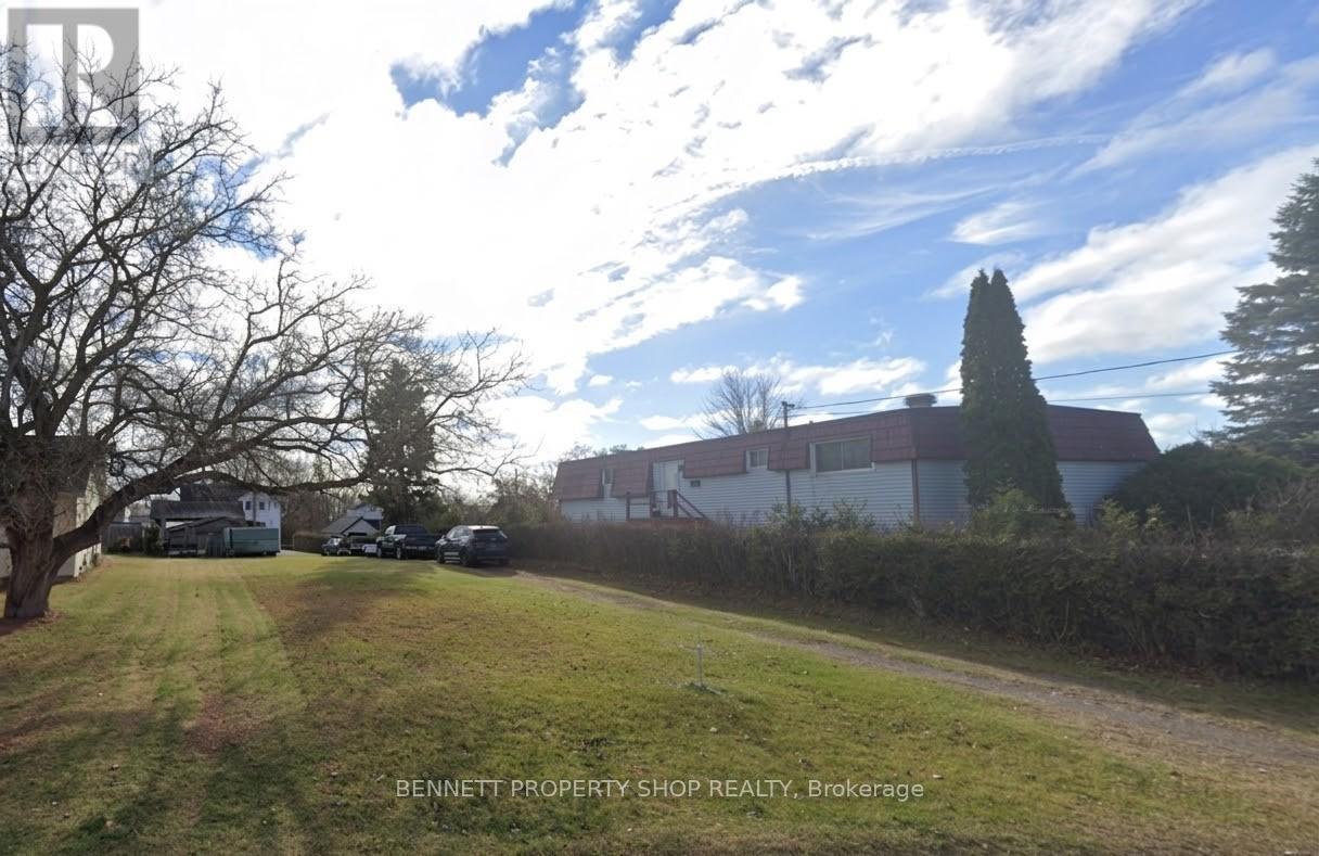 172 Adelaide Street, Mississippi Mills, Ontario  K0A 1A0 - Photo 10 - X12930726