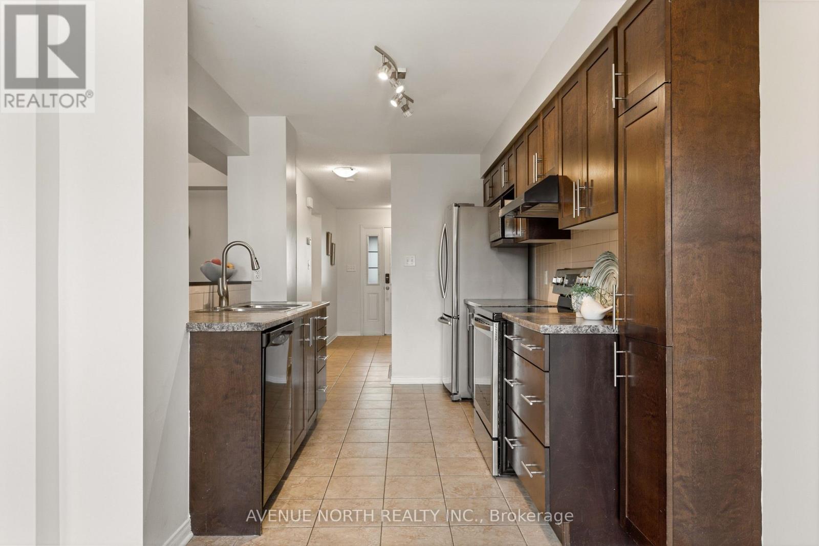 402 Ashbourne Crescent, Ottawa, Ontario  K2J 0H7 - Photo 16 - X12977318