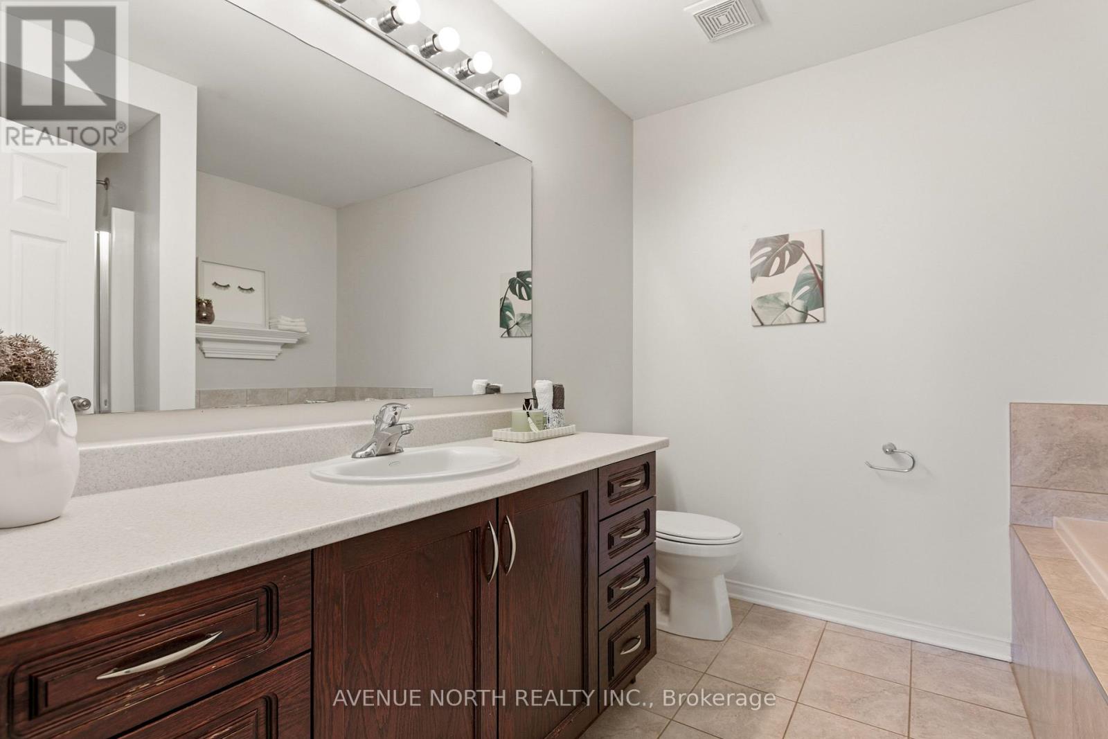 402 Ashbourne Crescent, Ottawa, Ontario  K2J 0H7 - Photo 24 - X12977318