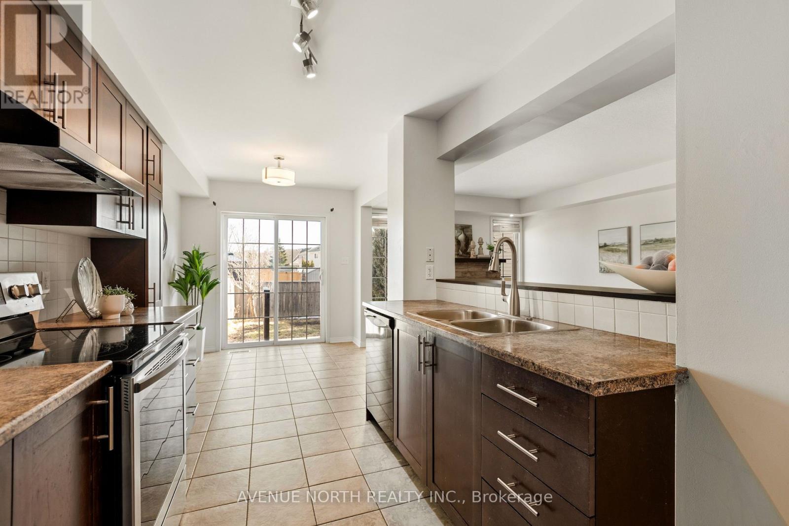 402 Ashbourne Crescent, Ottawa, Ontario  K2J 0H7 - Photo 17 - X12977318