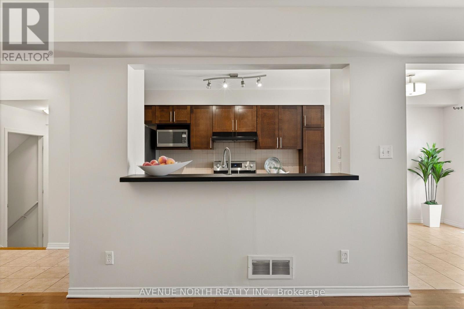 402 Ashbourne Crescent, Ottawa, Ontario  K2J 0H7 - Photo 11 - X12977318