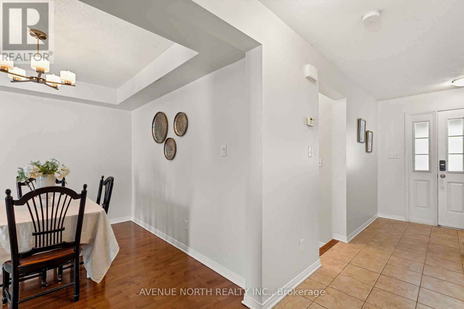 402 Ashbourne Crescent, Ottawa, Ontario  K2J 0H7 - Photo 3 - X12977318