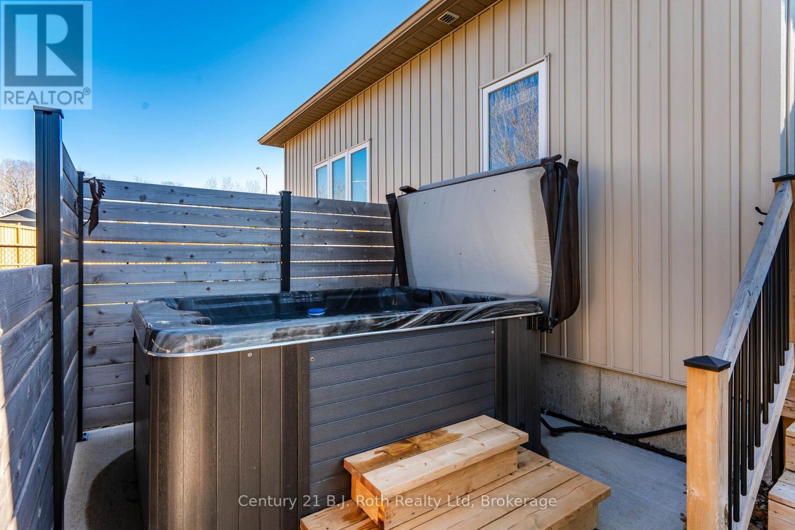 9 Charlie Rawson Boulevard, Tay, Ontario  L0K 2A0 - Photo 37 - S12996870