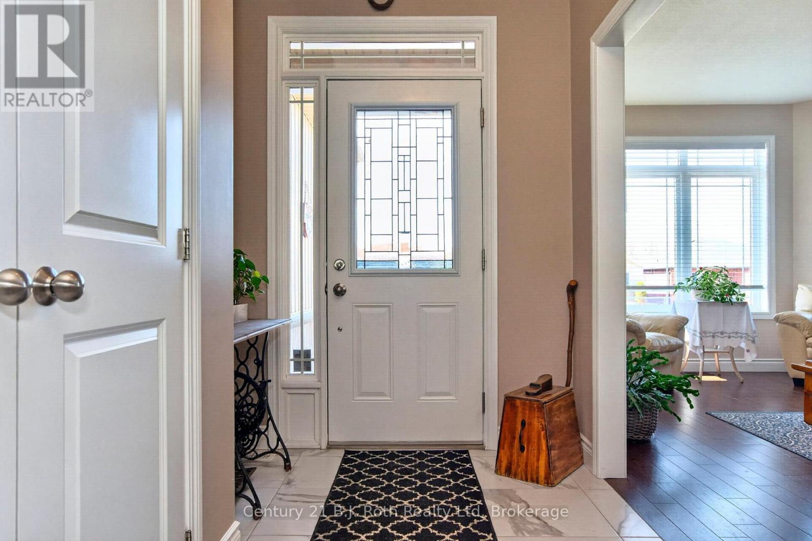 9 Charlie Rawson Boulevard, Tay, Ontario  L0K 2A0 - Photo 4 - S12996870