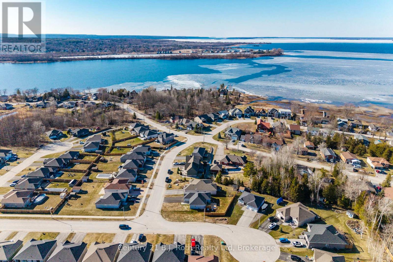 9 Charlie Rawson Boulevard, Tay, Ontario  L0K 2A0 - Photo 45 - S12996870