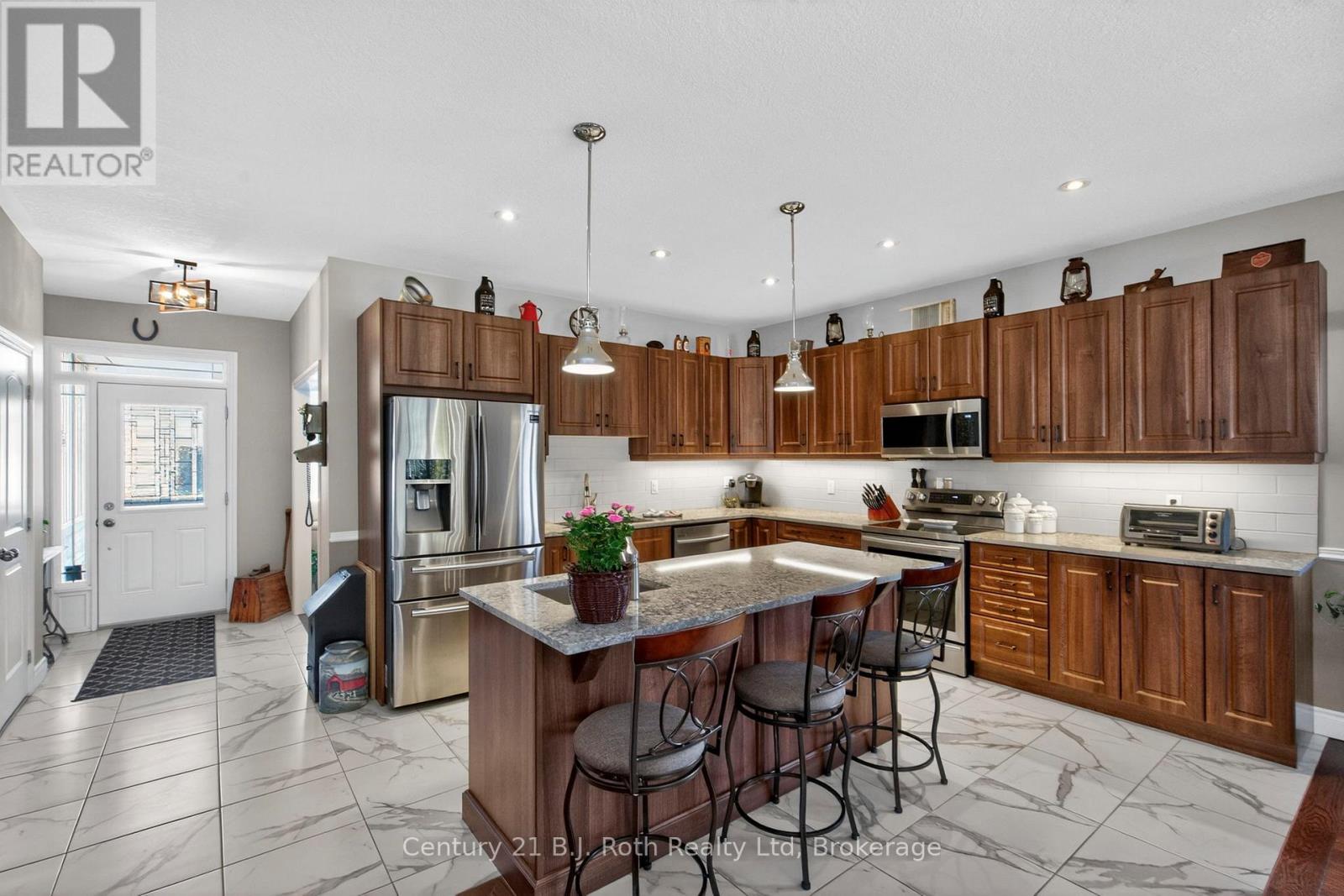 9 Charlie Rawson Boulevard, Tay, Ontario  L0K 2A0 - Photo 9 - S12996870