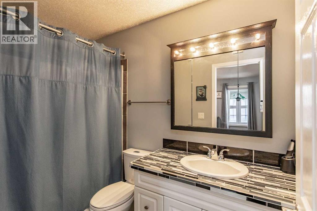 34 Iron Wolf Ridge, Lacombe, Alberta  T4L 2K2 - Photo 15 - A2289911