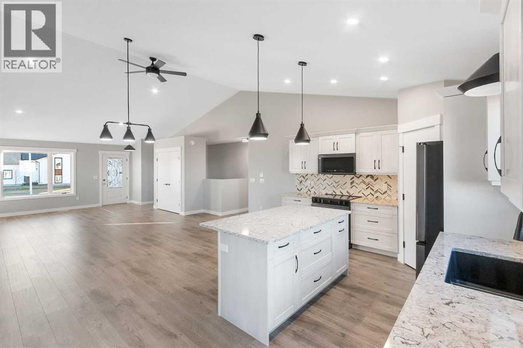 3422 Victory Way, Olds, Alberta  T4H 0E4 - Photo 11 - A2267124