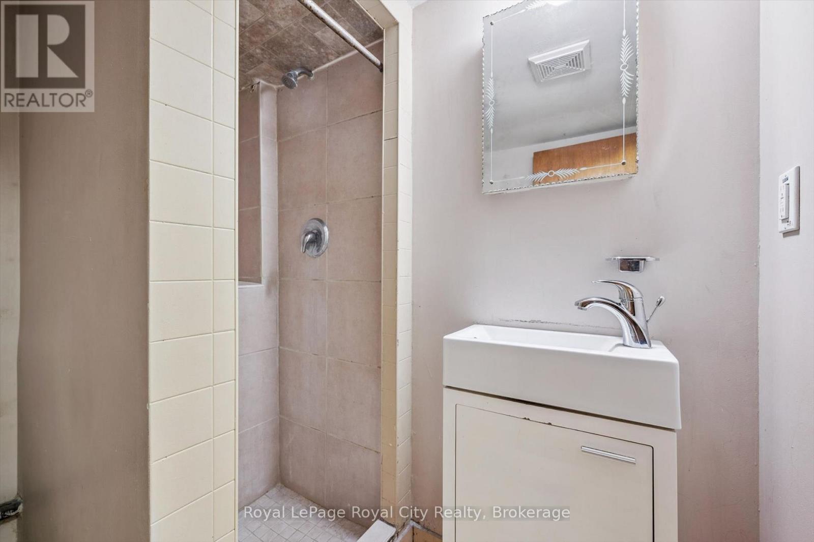 12 Del Mar Boulevard, Guelph, Ontario  N1E 2K8 - Photo 22 - X12996848