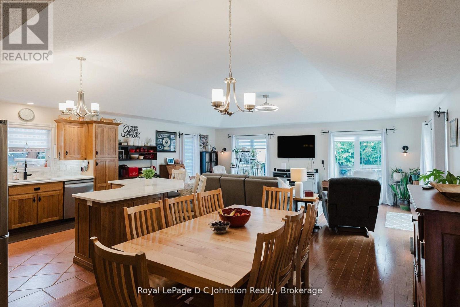 477 Buckby Lane, Saugeen Shores, Ontario  N0H 2C1 - Photo 11 - X12996942