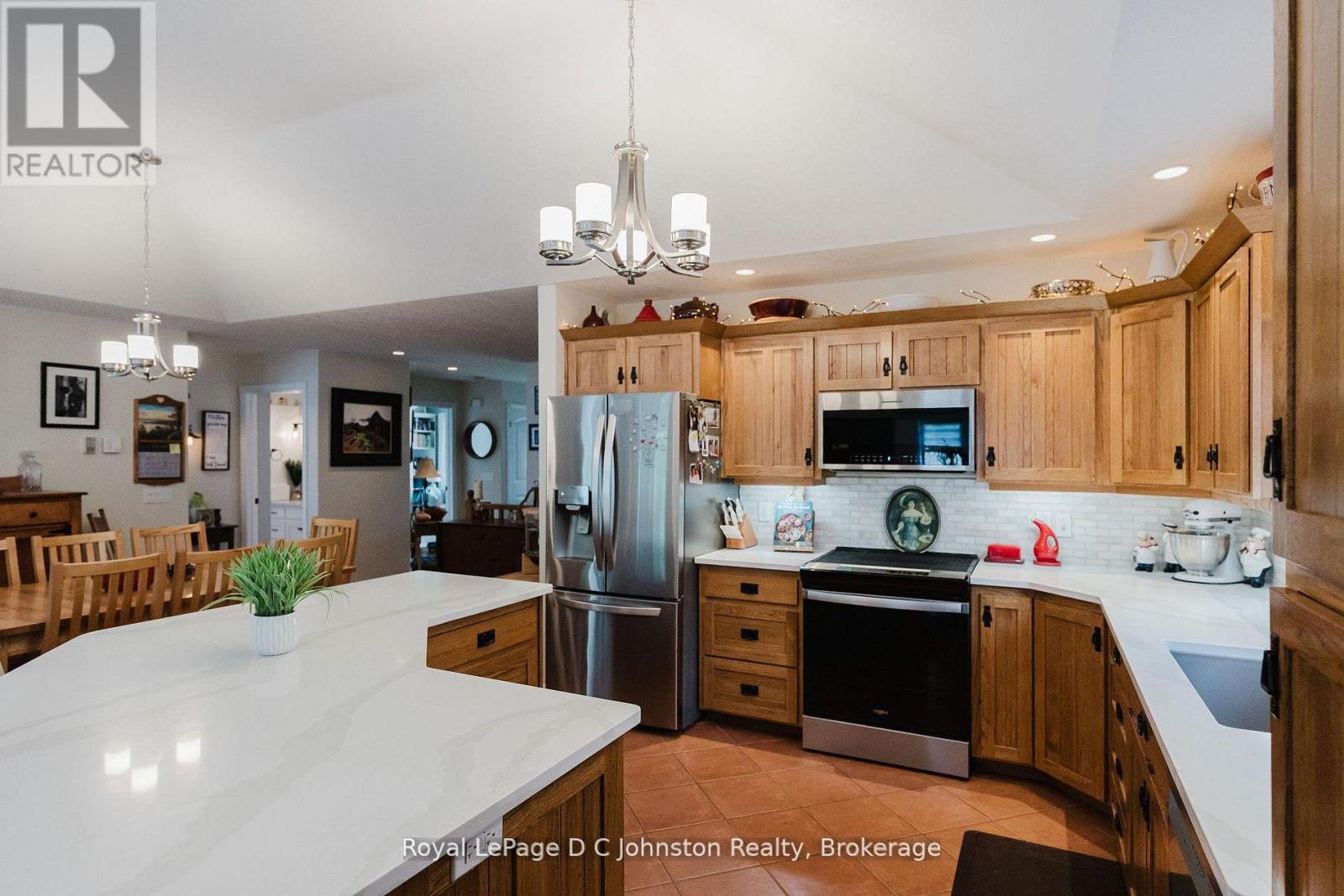 477 Buckby Lane, Saugeen Shores, Ontario  N0H 2C1 - Photo 13 - X12996942