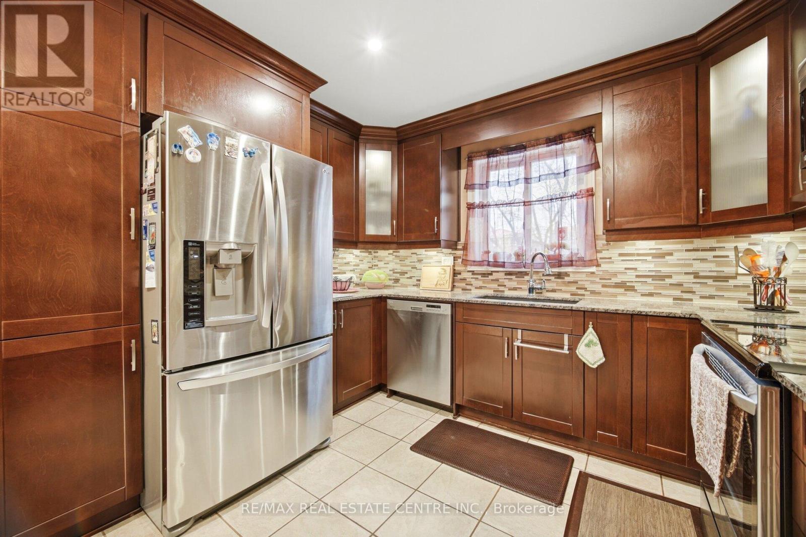 4616 Owl Circle, Mississauga, Ontario  L4Z 2P9 - Photo 16 - W12995272