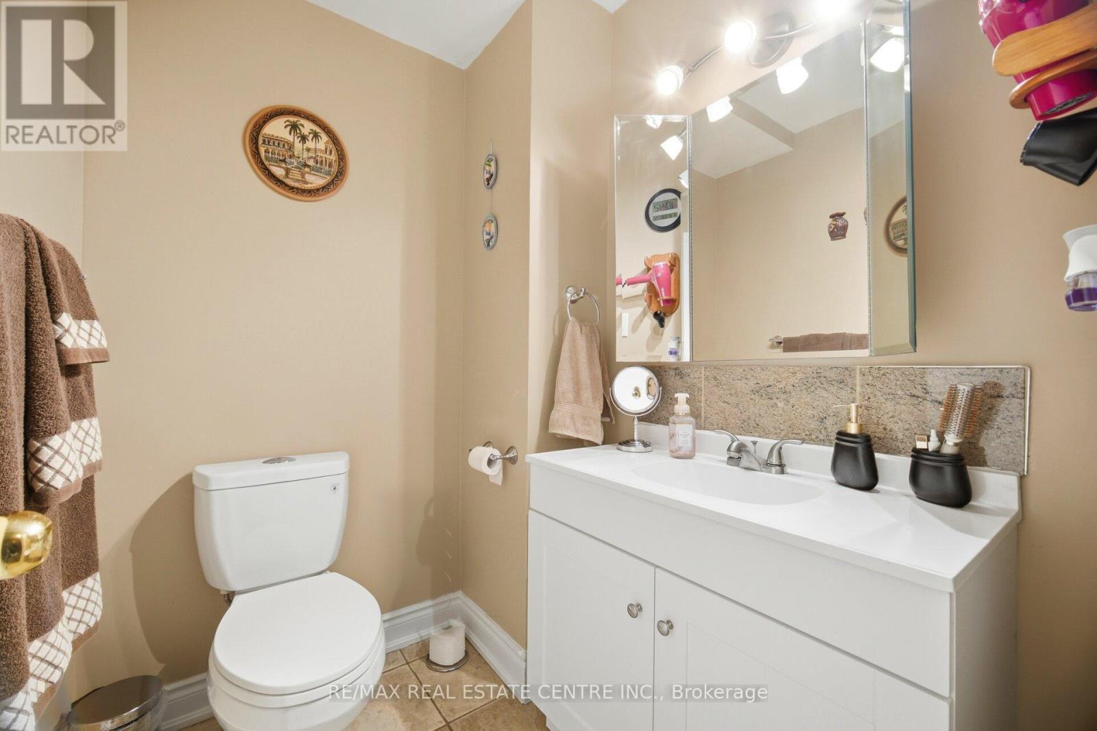 4616 Owl Circle, Mississauga, Ontario  L4Z 2P9 - Photo 20 - W12995272