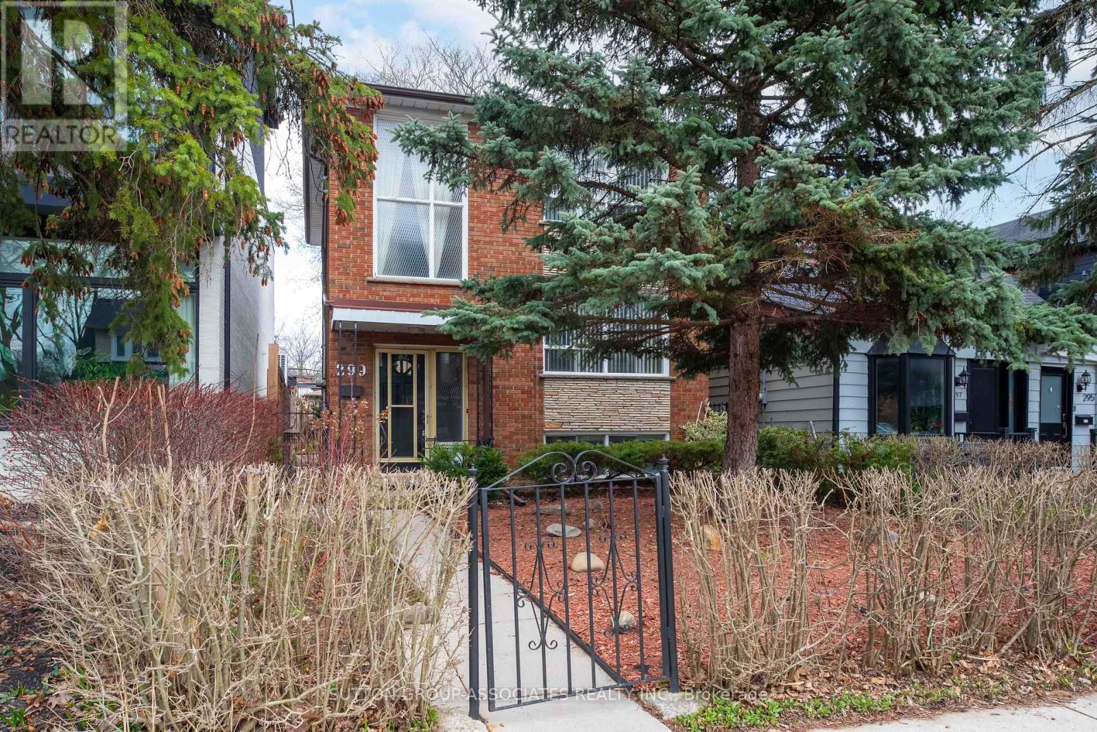 299 Wychwood Avenue, Toronto, Ontario M6C 2T6 - Photo 2 - C12996826