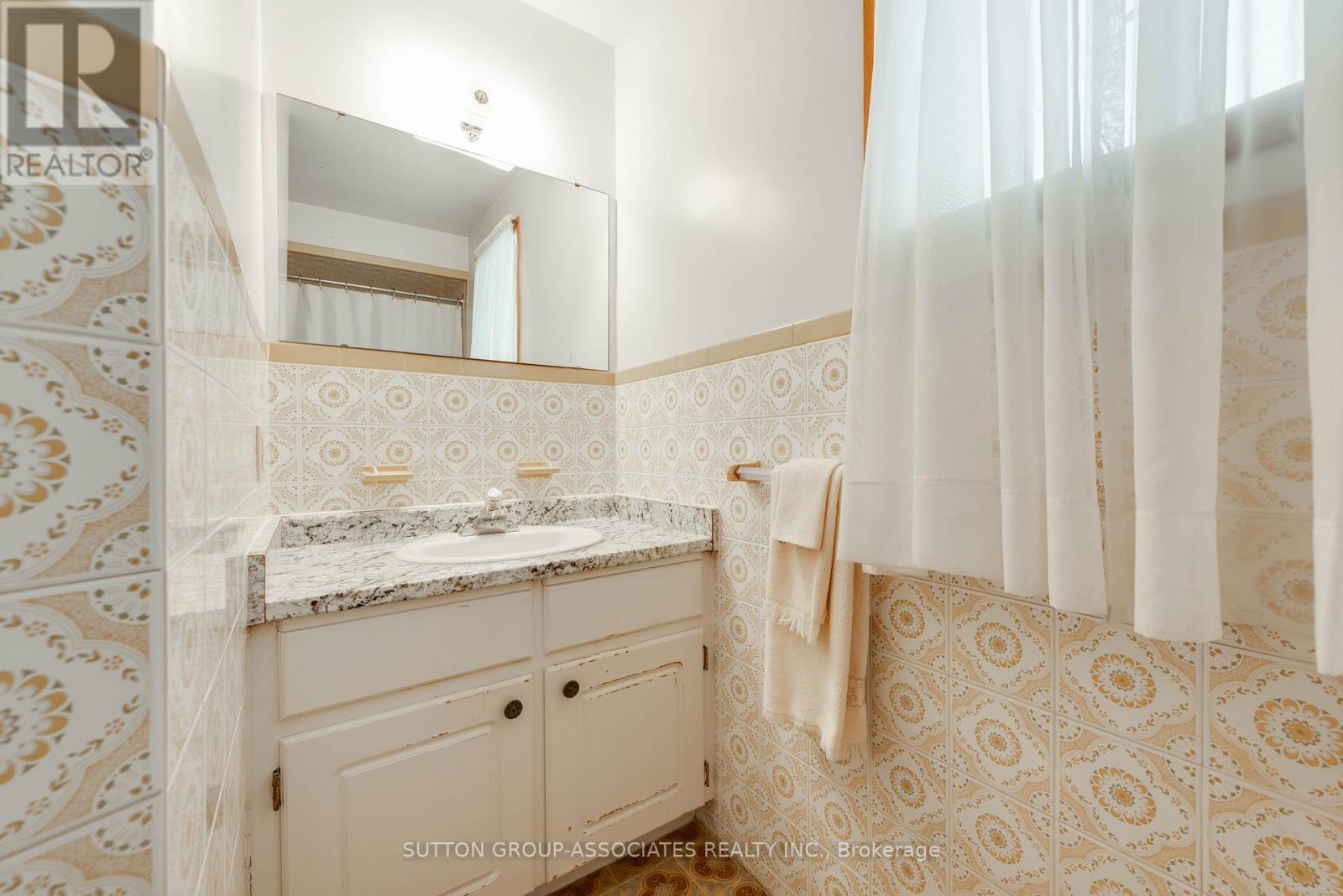 299 Wychwood Avenue, Toronto, Ontario M6C 2T6 - Photo 20 - C12996826