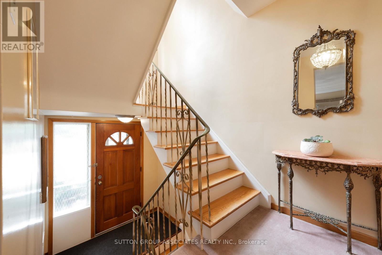 299 Wychwood Avenue, Toronto, Ontario M6C 2T6 - Photo 3 - C12996826