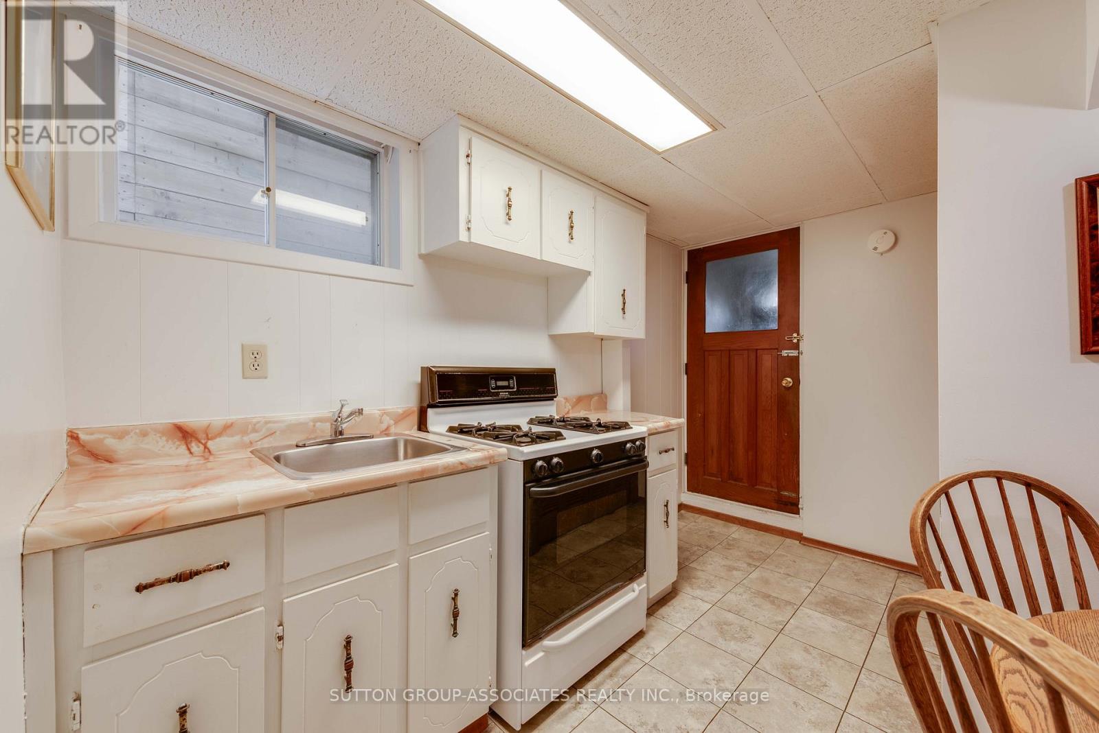 299 Wychwood Avenue, Toronto, Ontario M6C 2T6 - Photo 30 - C12996826