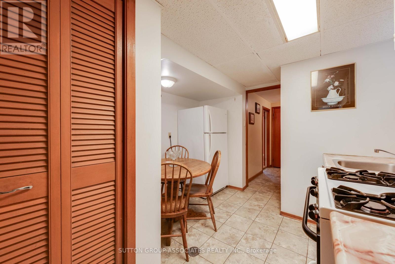 299 Wychwood Avenue, Toronto, Ontario M6C 2T6 - Photo 31 - C12996826