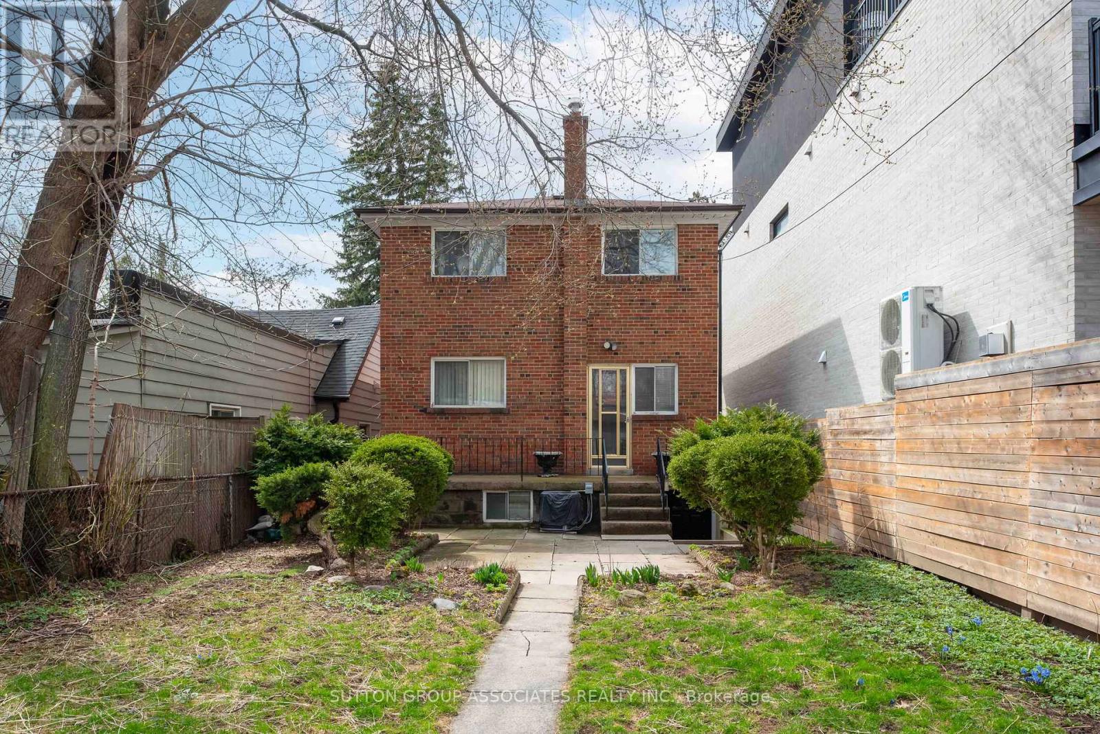 299 Wychwood Avenue, Toronto, Ontario M6C 2T6 - Photo 36 - C12996826