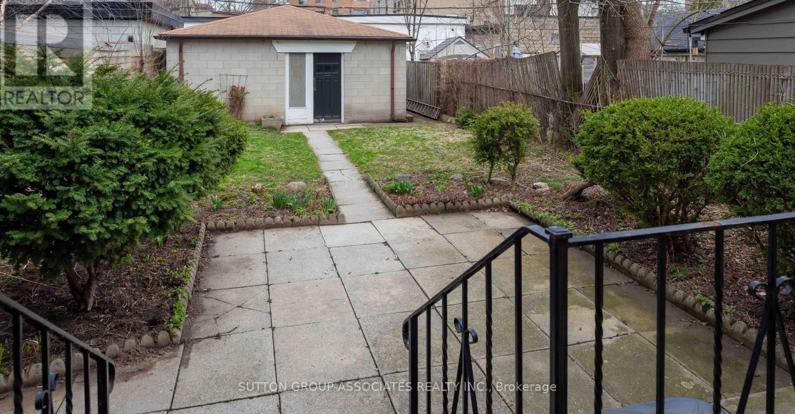 299 Wychwood Avenue, Toronto, Ontario M6C 2T6 - Photo 38 - C12996826