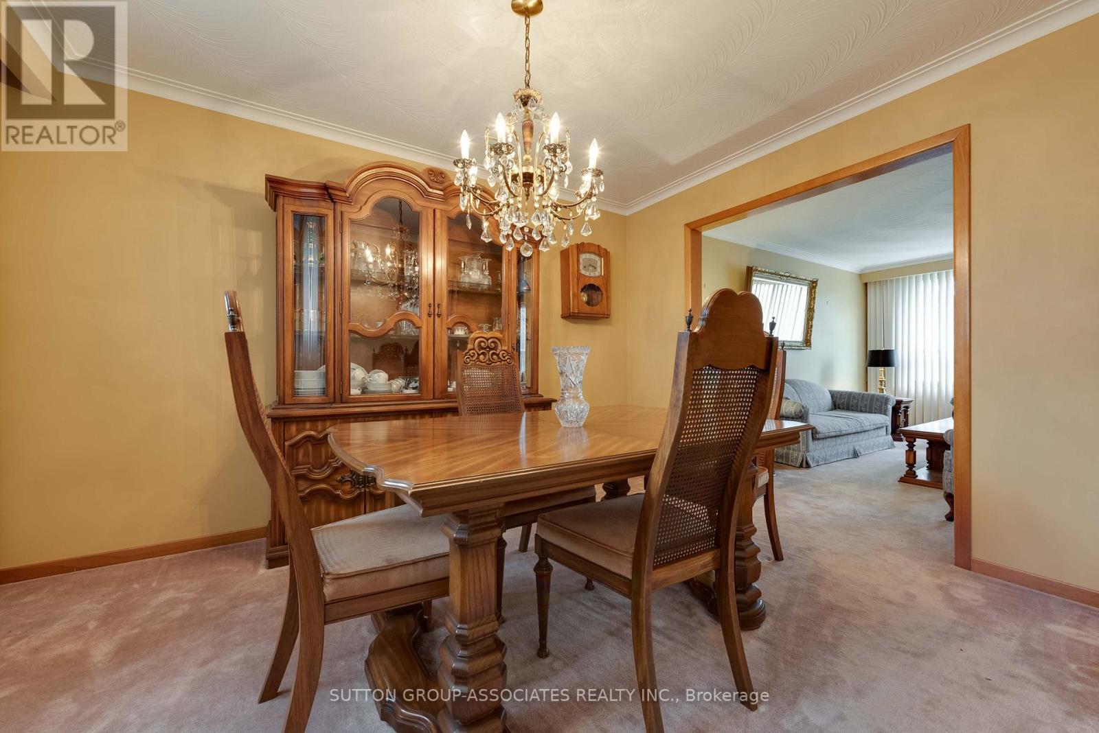 299 Wychwood Avenue, Toronto, Ontario M6C 2T6 - Photo 9 - C12996826