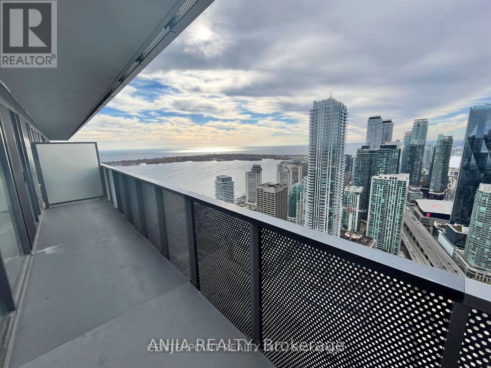 6201 - 55 Cooper Street, Toronto, Ontario  M5E 0G1 - Photo 10 - C12996856